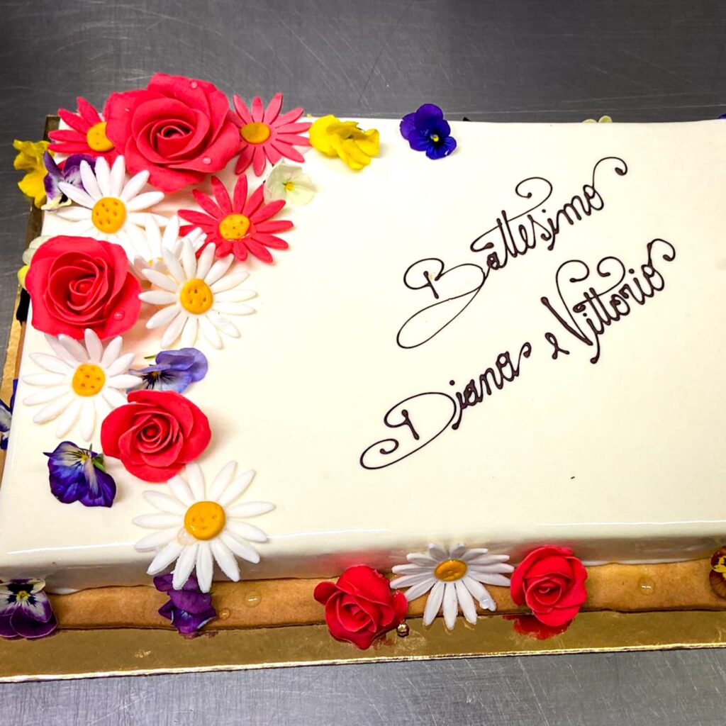 torta battesimo fiori torta classica per battesimo con fiori